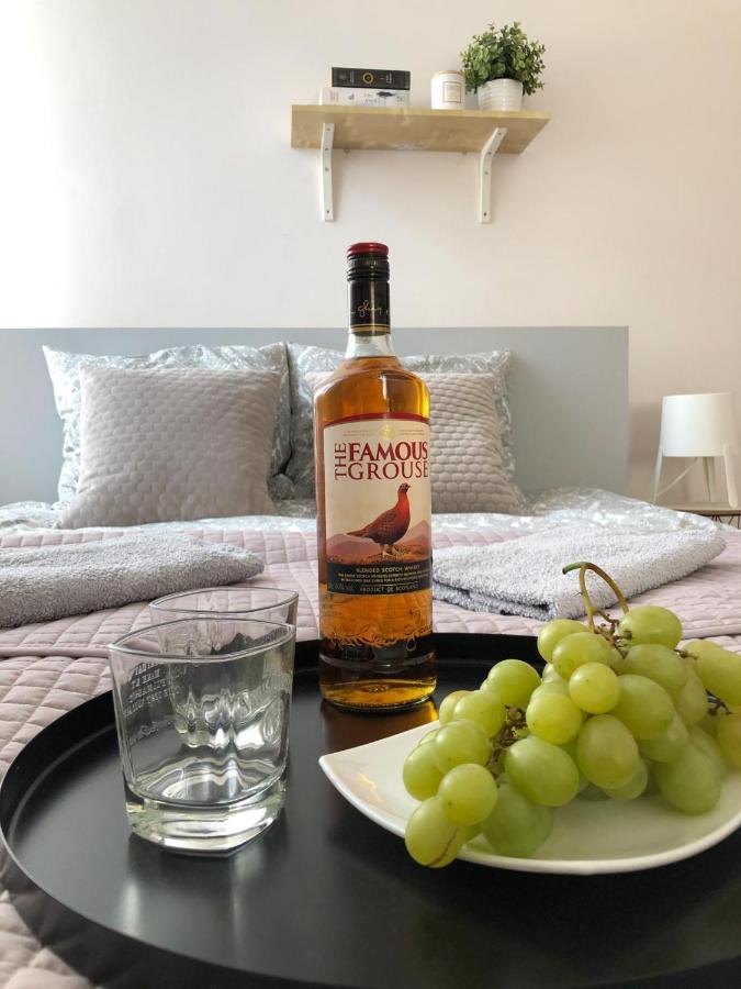 Bankowa 8 Guest *
